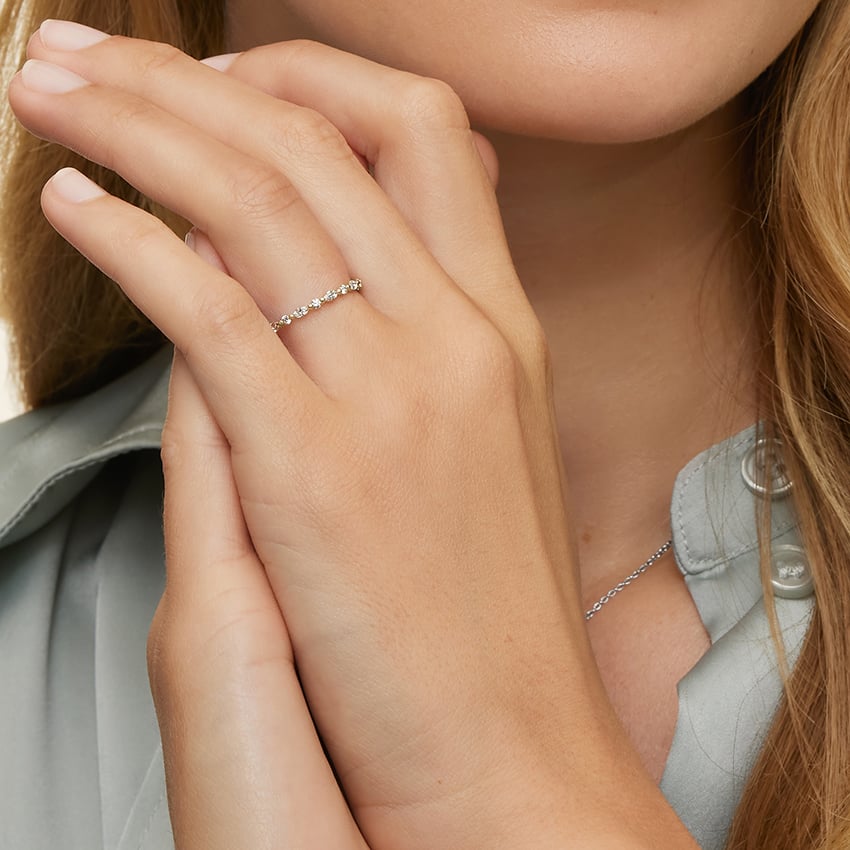 Delicate Versailles Diamond Ring (1/4 ct. tw.) in 18K Yellow Gold